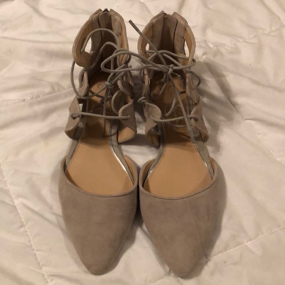 Tie flats